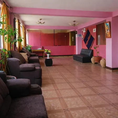 Hospedaje Tikari