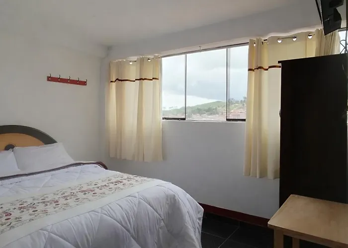 Tikari Chincheros (Cusco)
